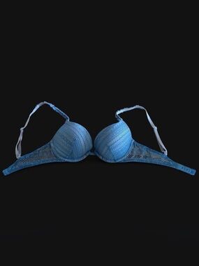 Victoria’s Secret blue lace push up bra size 34C